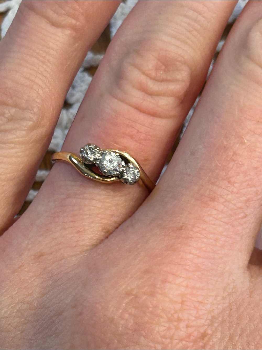 Antique 18k YG & platinum natural diamond trilogy ring approx .58tcw size 6 - Picture 5 of 5